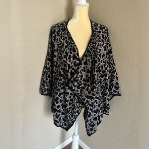 Alfani cheetah print  poncho size 2X